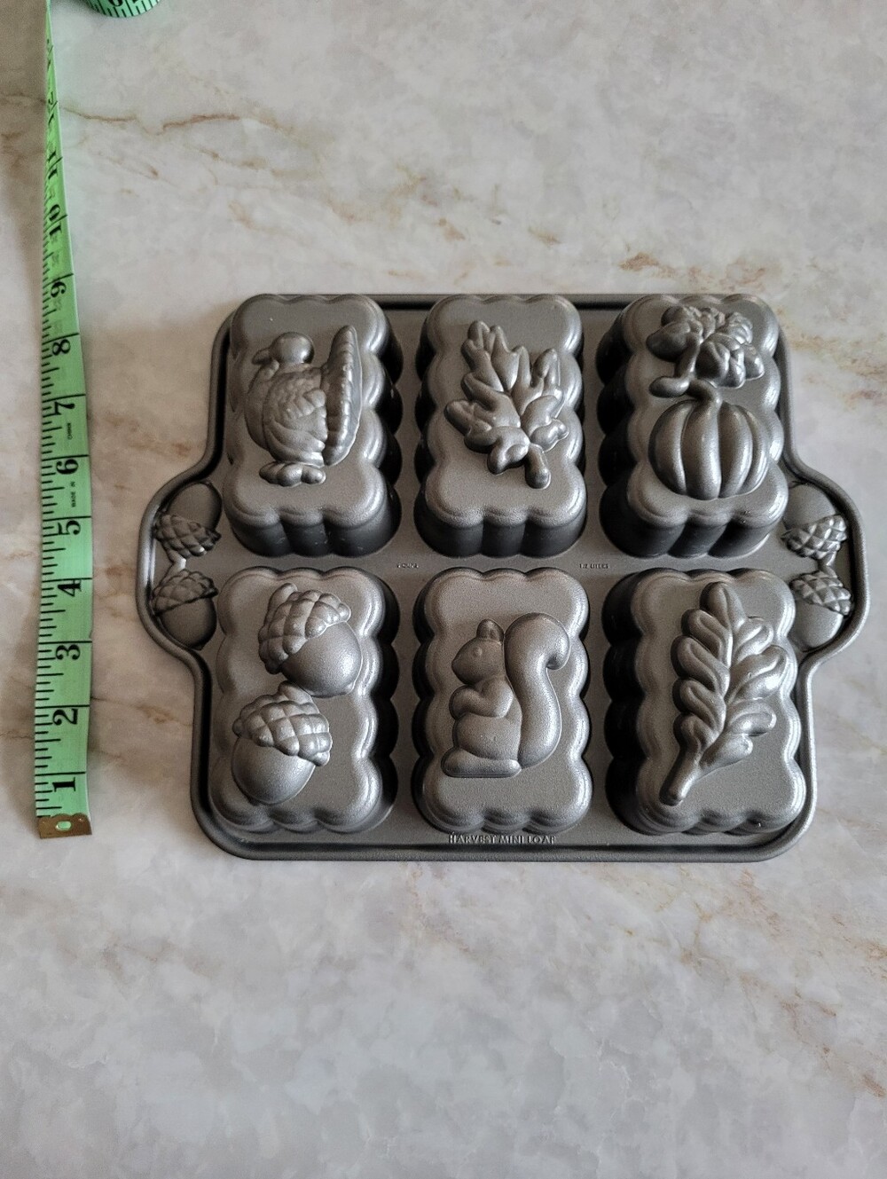 Nordic Ware Autumn-Themed Mini Loaf Pan - 6-Cavity